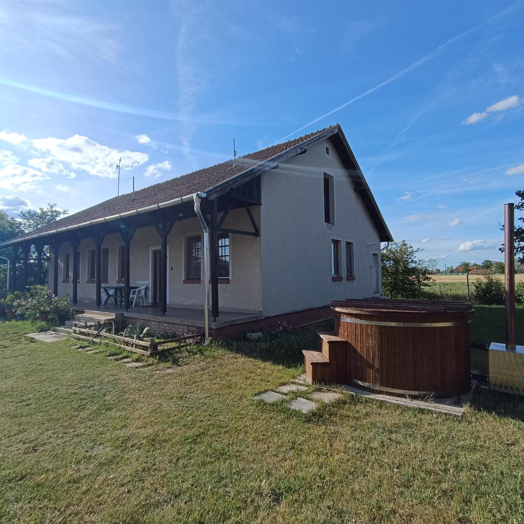 Napkelte Vendégház Szeged Esterno foto